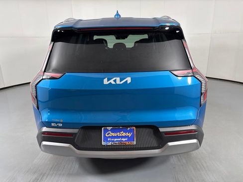 New 2026 Kia EV9 Wind AWD/4WD image 7