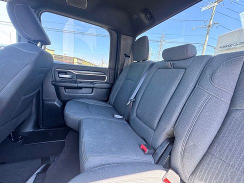Used 2024 RAM 2500 Big Horn w/ Night Edition AWD/4WD image 17