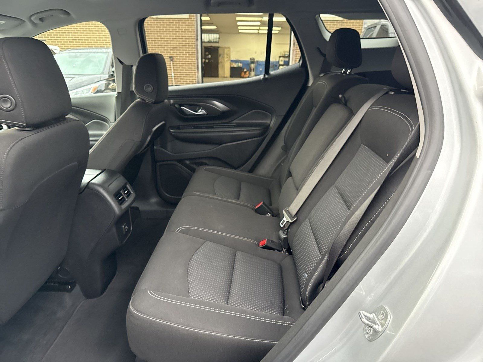 Used 2022 GMC Terrain SLE w/ Driver Convenience Package FWD image 22