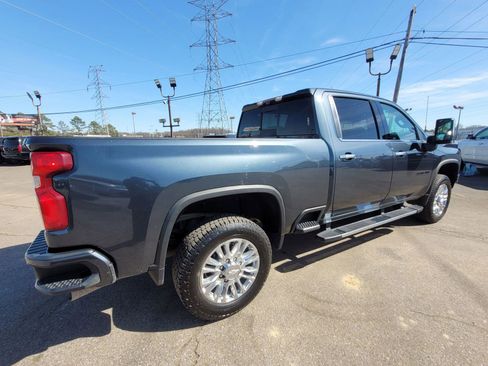 Used 2020 Chevrolet Silverado 3500 High Country w/ Technology Package AWD/4WD image 16