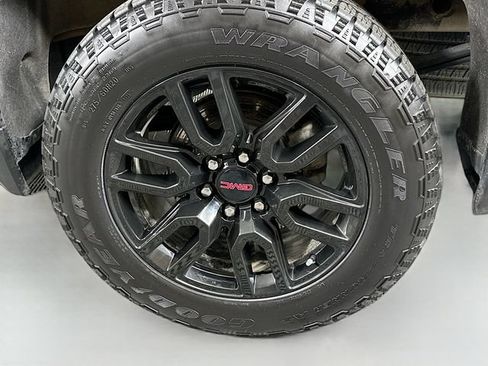 Used 2023 GMC Sierra 1500 Pro w/ Graphite Edition AWD/4WD image 23