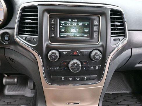 Used 2016 Jeep Grand Cherokee Laredo w/ Quick Order Package 23E AWD/4WD image 20