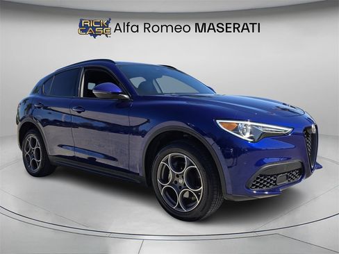 Used 2023 Alfa Romeo Stelvio Sprint image 8