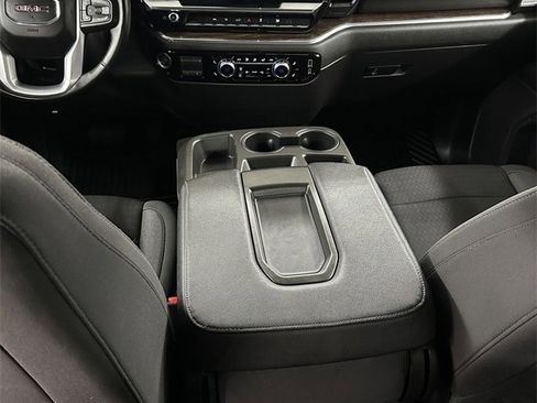 Used 2023 GMC Sierra 1500 SLE image 25