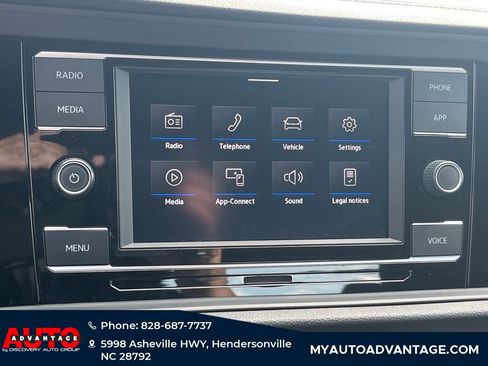 Used 2023 Volkswagen Jetta Sport image 14