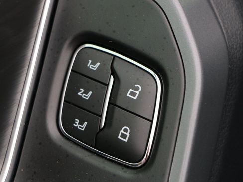 Used 2024 Ford F150 Lariat w/ Bed Utility Package AWD/4WD image 18