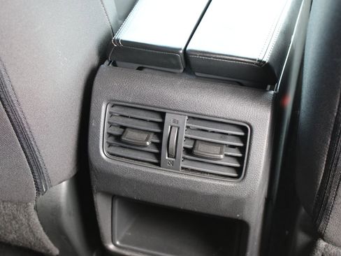 Used 2024 Nissan Rogue S FWD image 25