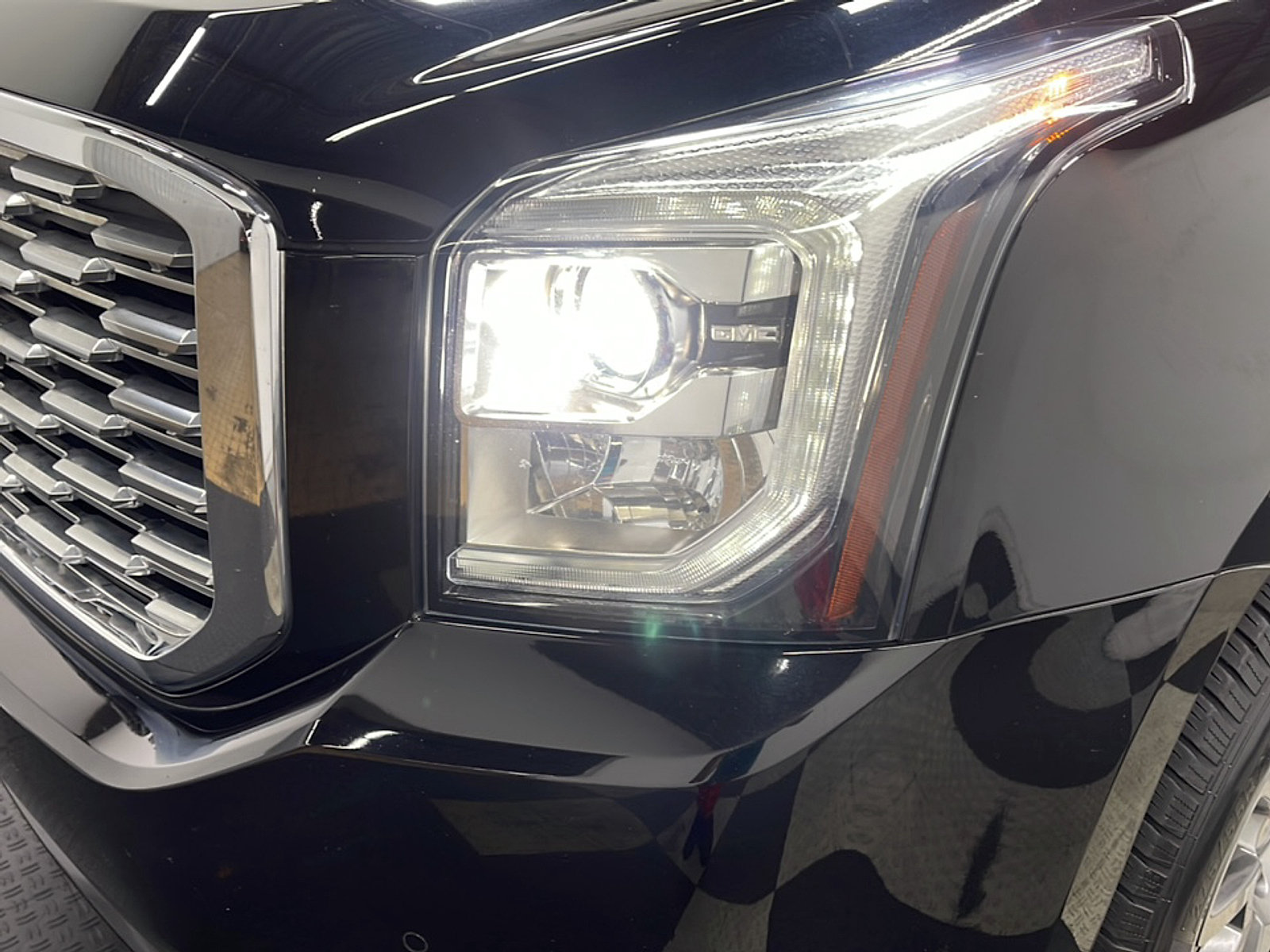 Used 2019 GMC Yukon XL Denali AWD/4WD image 27