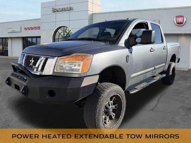 Used 2014 Nissan Titan SV w/ SV Premium Utility Package AWD/4WD image 15