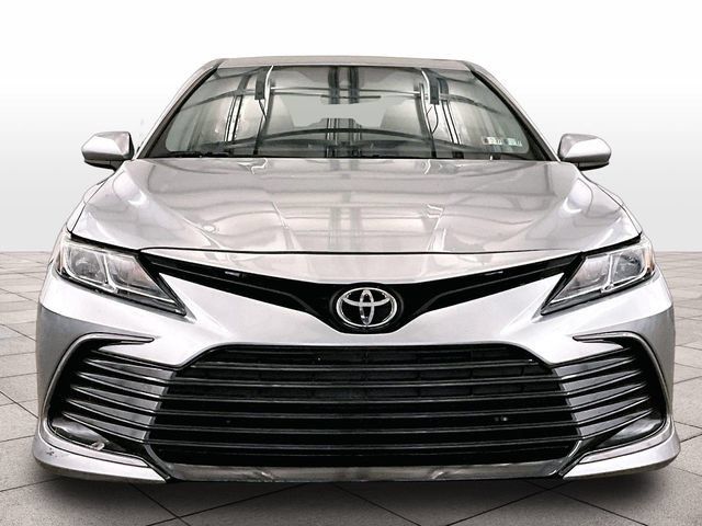 Used 2021 Toyota Camry LE FWD image 3