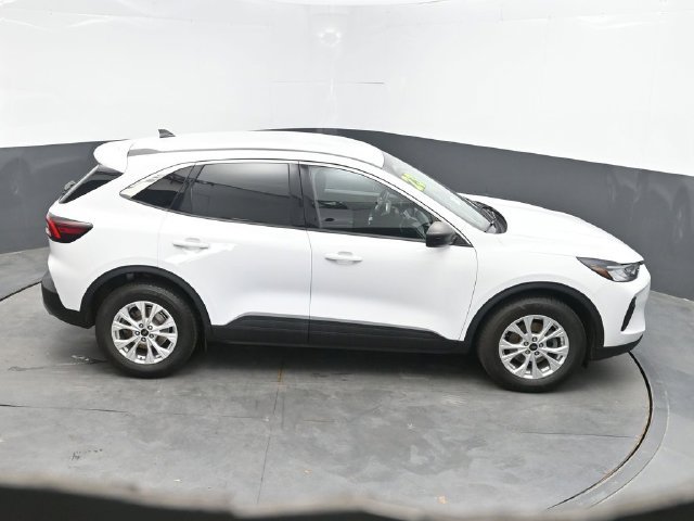 Used 2023 Ford Escape Active AWD/4WD image 39