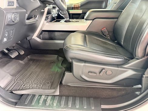 Used 2020 Ford F150 Lariat w/ Equipment Group 502A Luxury AWD/4WD image 15