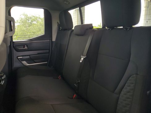 Used 2022 Toyota Tundra SR5 w/ SR5 Convenience Package RWD image 8