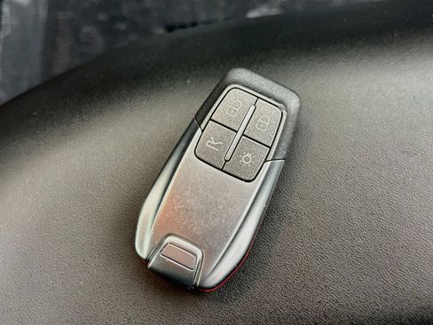 Used 2018 Ferrari 488 Spider RWD image 38