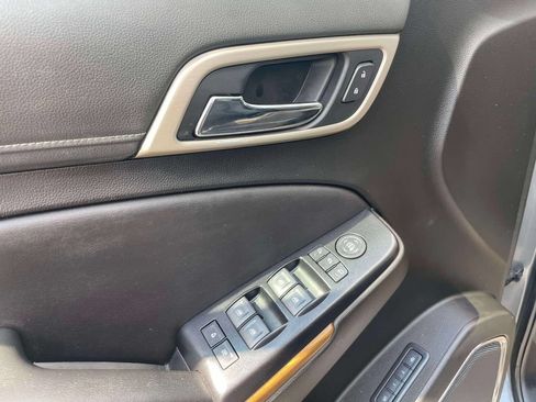 Used 2019 GMC Yukon XL Denali w/ Open Road Package AWD/4WD image 20