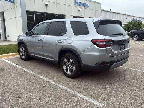 Used 2025 Honda Pilot EX-L image 13