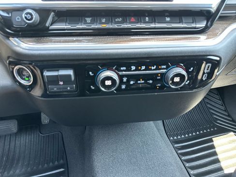 Used 2025 Chevrolet Silverado 2500 LT w/ Convenience Package AWD/4WD image 34