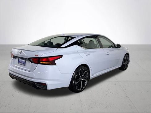 Used 2023 Nissan Altima 2.5 SR image 6