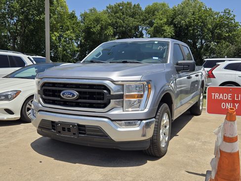 Used 2021 Ford F150 XLT RWD image 3