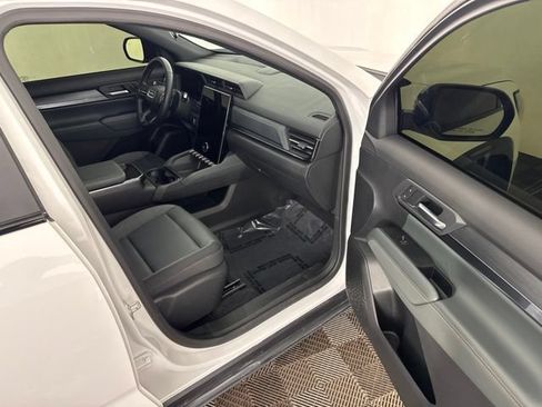 Used 2026 GMC Terrain AT4 AWD/4WD image 37