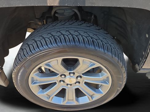 Used 2018 Chevrolet Silverado 1500 LT w/ All Star Edition image 10