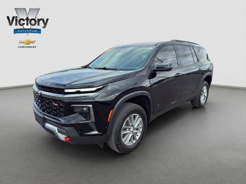 Used 2024 Chevrolet Traverse Z71 w/ Enhanced Driving Package AWD/4WD image 3