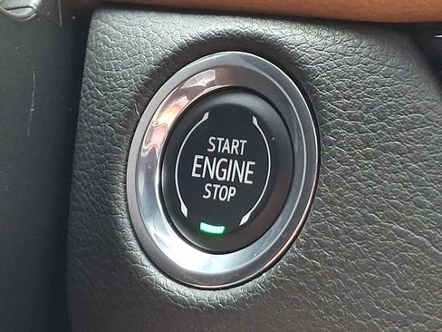 Certified 2024 Cadillac XT4 Premium Luxury w/ Technology Package AWD/4WD image 26