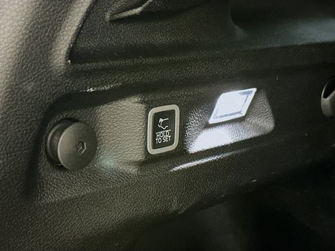 Used 2021 Jeep Grand Cherokee L Laredo AWD/4WD image 31