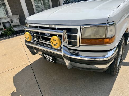 Used 1993 Ford Bronco XLT AWD/4WD image 30