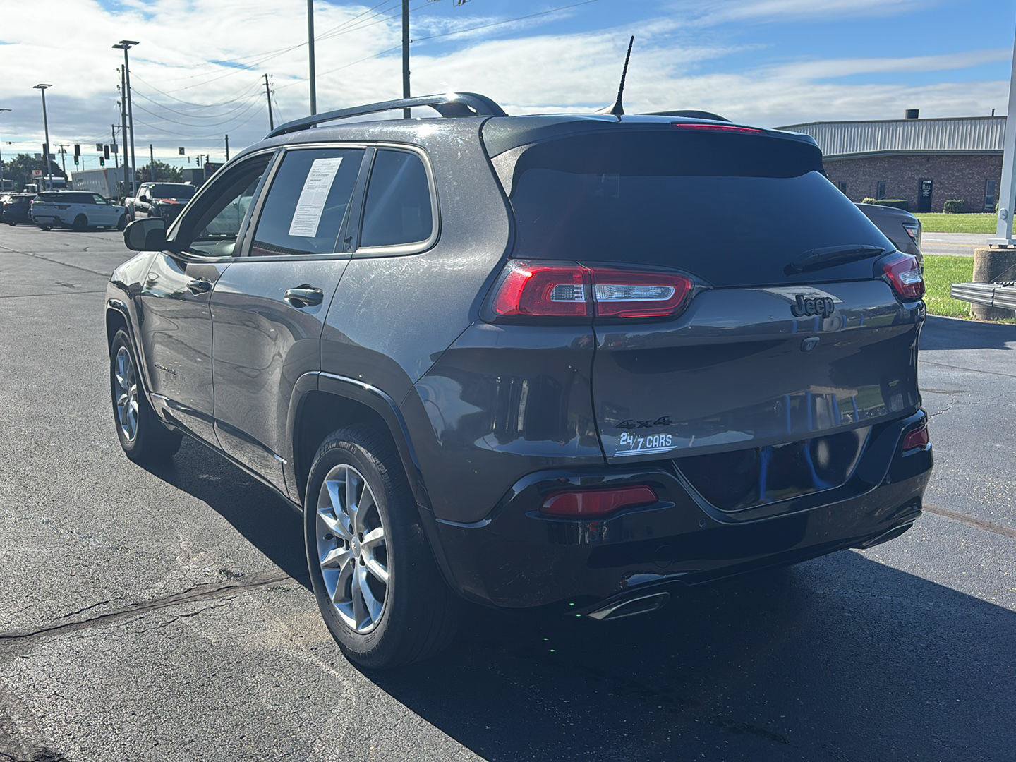 Used 2018 Jeep Cherokee Latitude w/ Quick Order Package 26T AWD/4WD image 7
