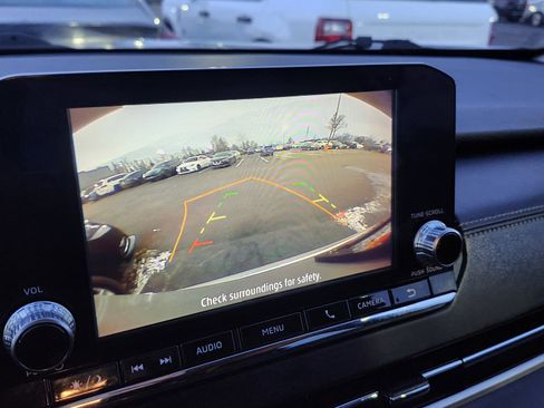 Used 2022 Mitsubishi Outlander ES image 2