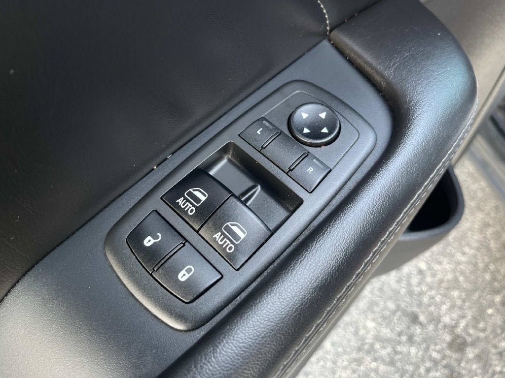 Used 2019 Dodge Challenger R/T Scat Pack w/ Shaker Package RWD image 16