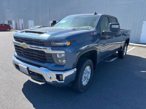 Used 2024 Chevrolet Silverado 2500 LT w/ All Star Edition AWD/4WD image 1