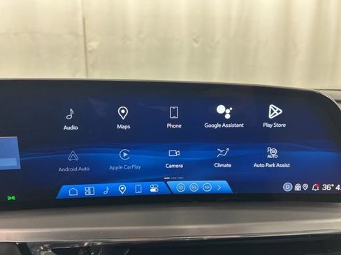 Used 2024 Cadillac Lyriq Luxury image 14