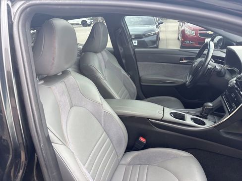 Used 2019 Toyota Avalon XSE w/ Protection Package image 28