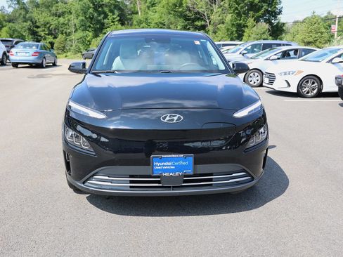 Used 2023 Hyundai Kona Limited w/ Cargo Package FWD image 2