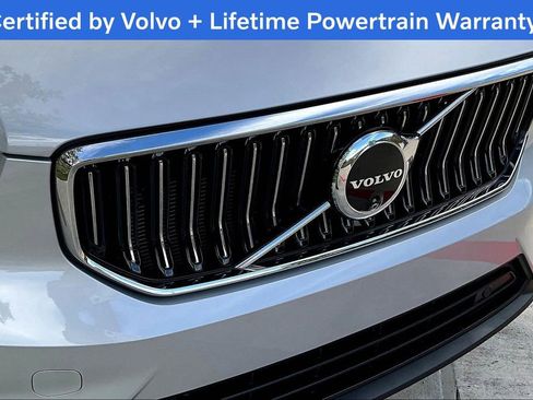 Used 2025 Volvo XC40 B5 Plus AWD/4WD image 39