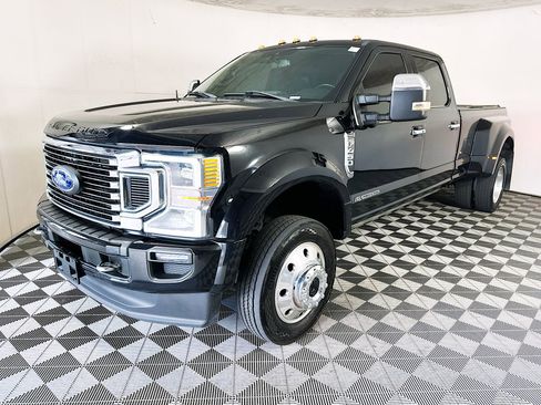 Used 2022 Ford F450 Platinum w/ FX4 Off-Road Package AWD/4WD image 7