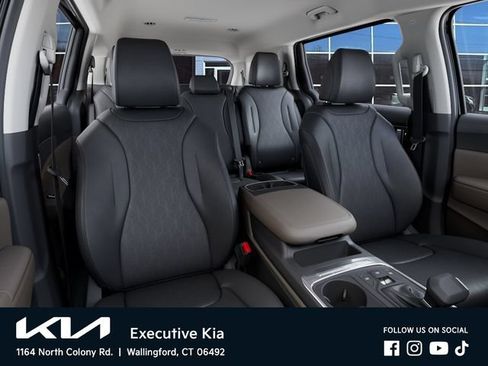 New 2026 Kia Carnival FWD image 15