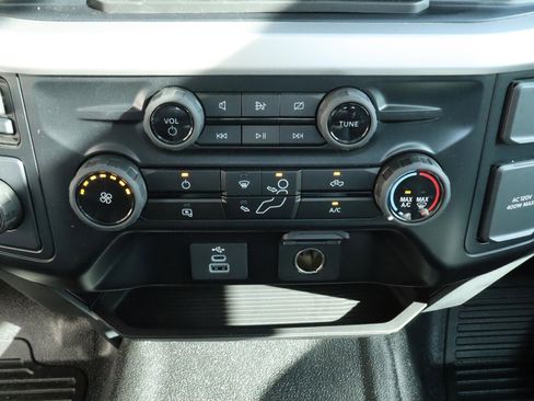 Used 2024 Ford F350 XL w/ XL Chrome Package image 10