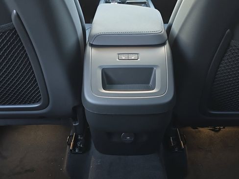 New 2026 Volvo XC60 B5 Plus w/ Climate Package image 23