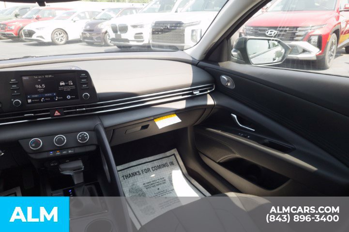 Used 2026 Hyundai Elantra SE FWD image 20