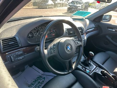 Used 2005 BMW 325xi Sedan AWD/4WD image 2