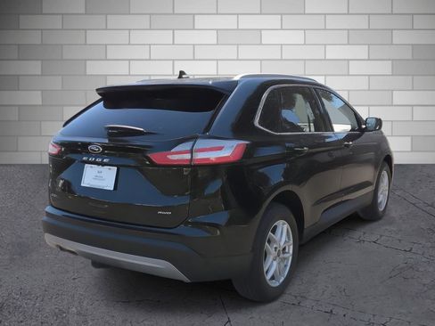 Used 2022 Ford Edge SEL w/ Convenience Package image 5