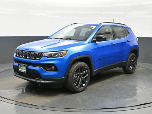 New 2026 Jeep Compass Latitude image 2
