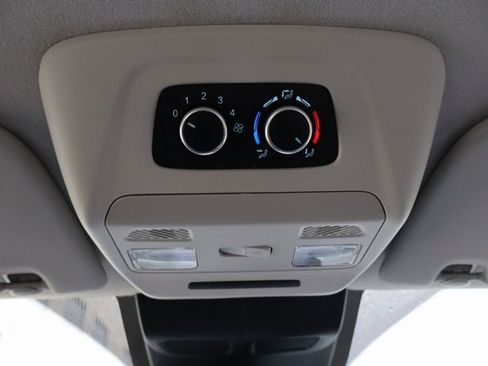 Used 2023 Ford Transit 350 XLT image 28