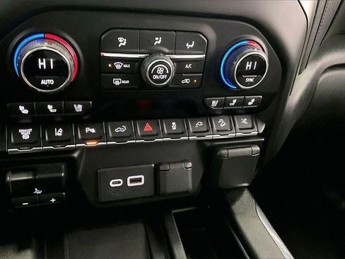 Used 2021 Chevrolet Silverado 2500 LTZ w/ LTZ Plus Package image 16