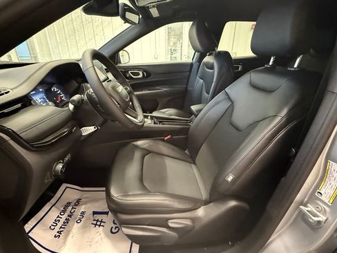 New 2026 Jeep Compass Latitude image 20