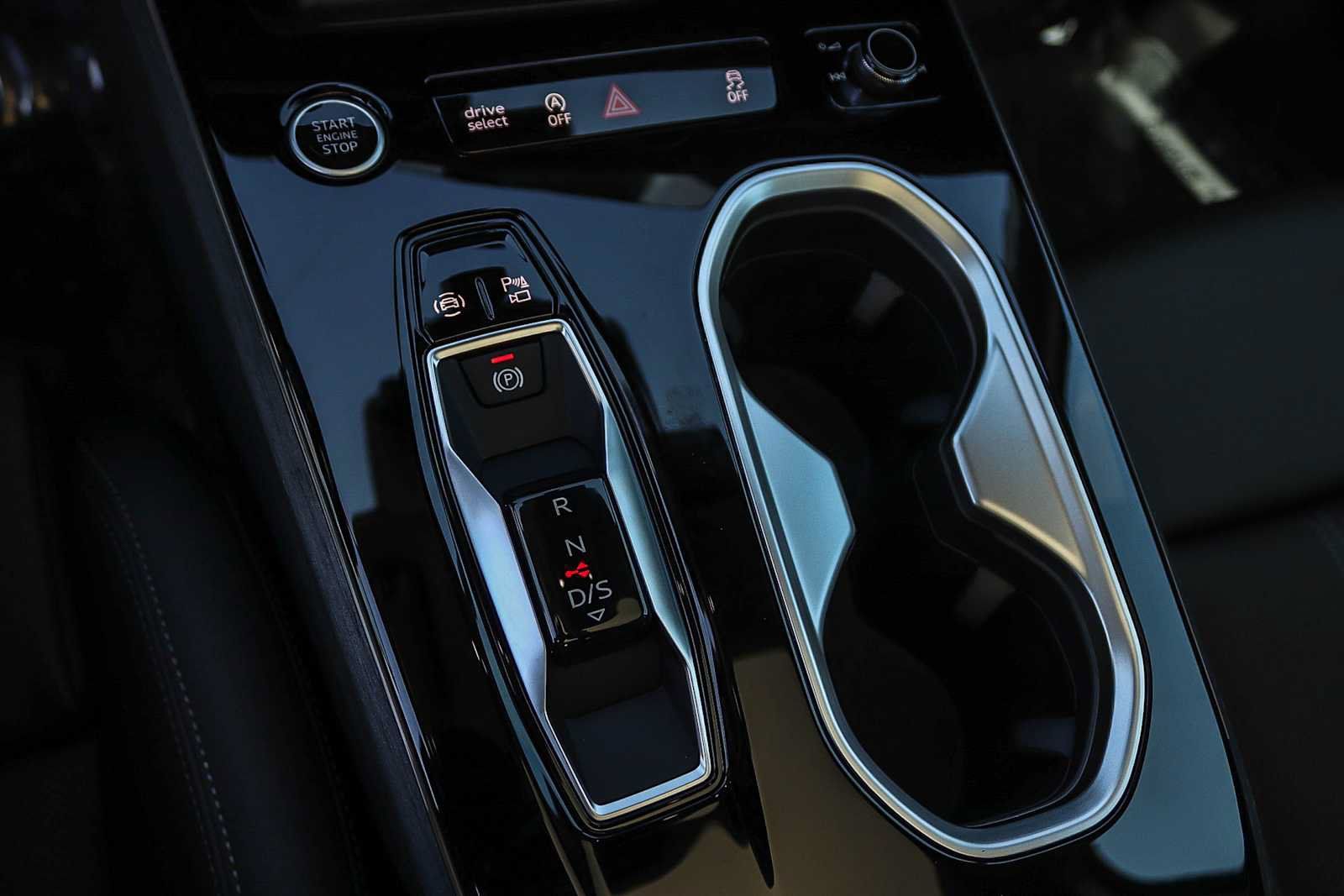 New 2026 Audi A6 Premium Plus AWD/4WD image 24