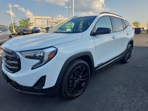 Used 2020 GMC Terrain SLE w/ Driver Convenience Package AWD/4WD image 4